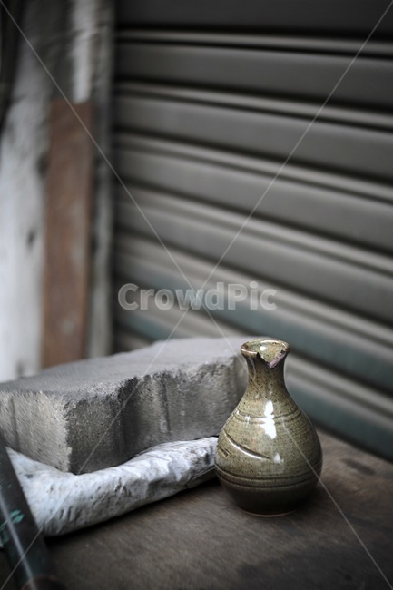 도자기,술병,ceramics,보도블록,sidewalkblock,빈티지사진,빈티지느낌,빈티지감성,vintage,사물,물건,오브젝트,thing,object,matter