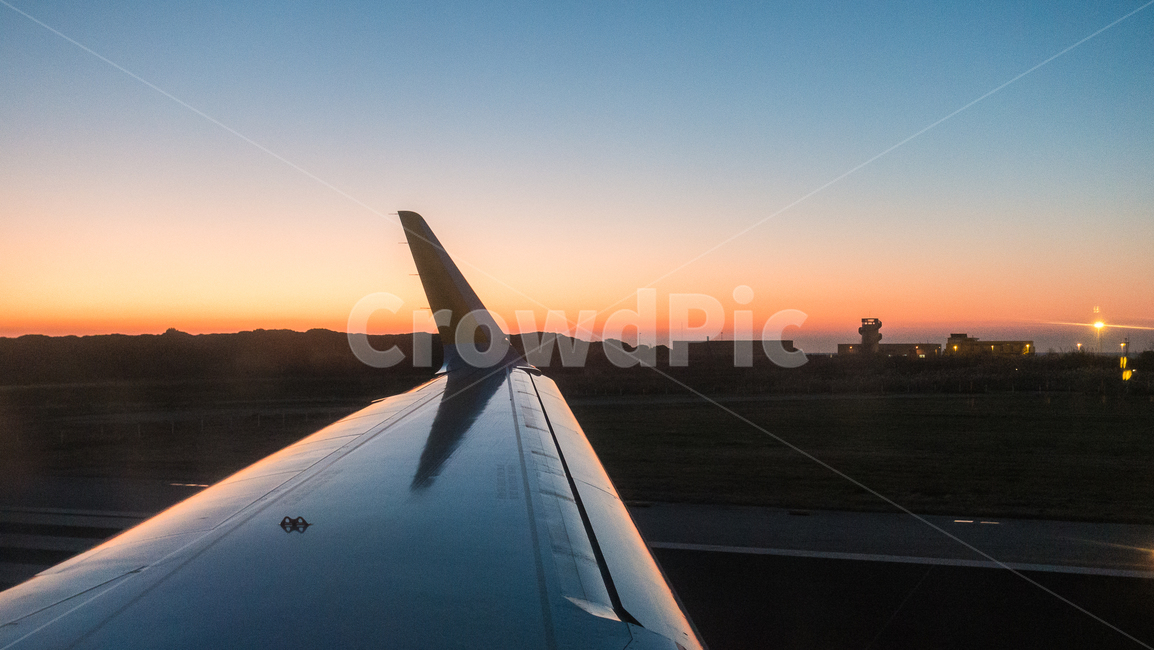일출,비행기,날개,비행,공항,sunset,plane,airplane,wings,flight,airport,교통,교통수단,traffic,transportation