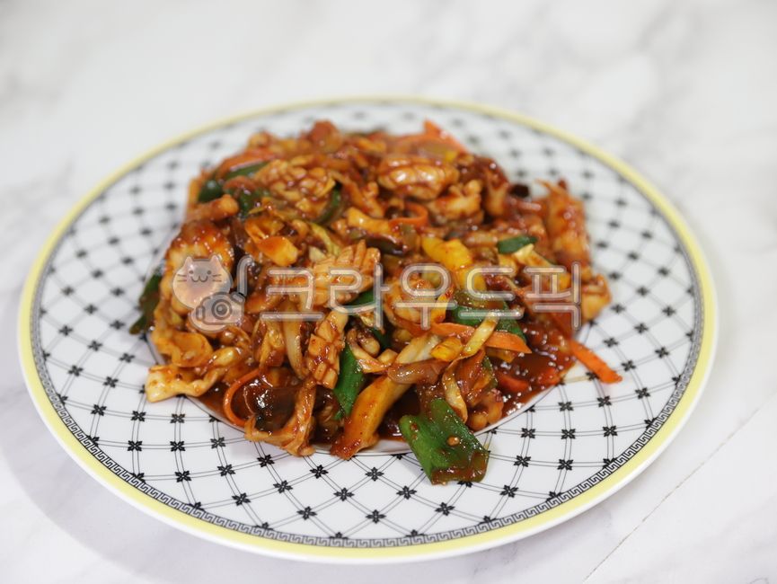 cabbage,onion,kdreancook,redpepperpaste,green onion,stirfriedfood,spicy,Stirfried squid,dish,chili powder,calamari,koreancuisine,squid,Spicy,snack,plate,chili pepper paste,vegetable,stirfriedsquid,redpepperpowder,stirfried dishes,Korean food,ingredients,c