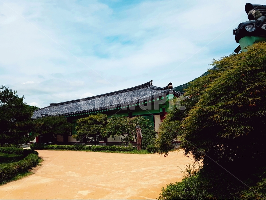 한옥,기와집,낙안읍성,한옥마을,순전,기와,흙,나무,문풍지,한지,하늘,구름,파란색,바닥,길,한국전통,한국문화,korean traditional,korean culture,건축물,건물외관,exterior,building,structure,architecture,construction
