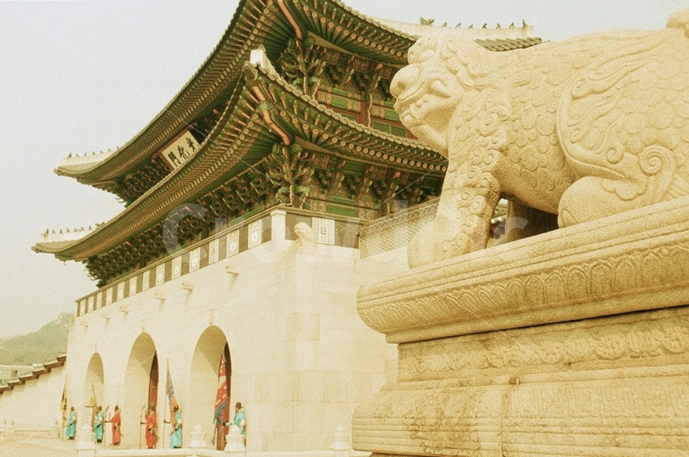 gatekeeper,film photography,Gyeongbokgung,Haitai,Gwanghwamun