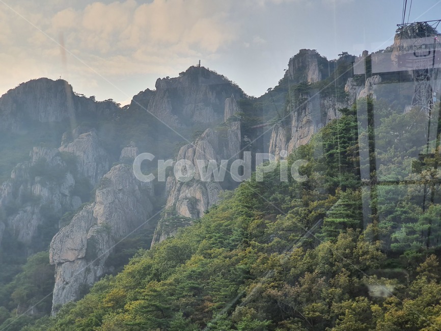 높은절벽,산,바위,암벽,낭떠러지,자연,풍경,nature,landscape