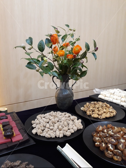 Art,art,blossom,cookie,snack,flower arrangement,vase,food,flower,pottery,ornament,flowerarrangement,plant,ikebana,jar,decoration