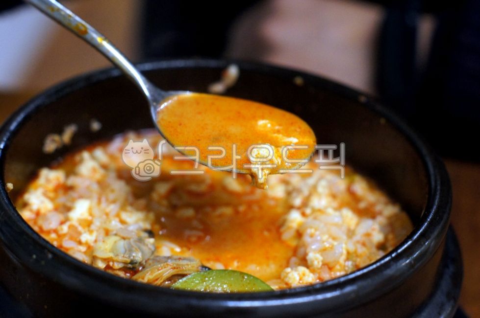 순두부찌개,찌개,softtofustew,スンドゥブチゲ,koreancuisine,spicystew,sundubujjigae