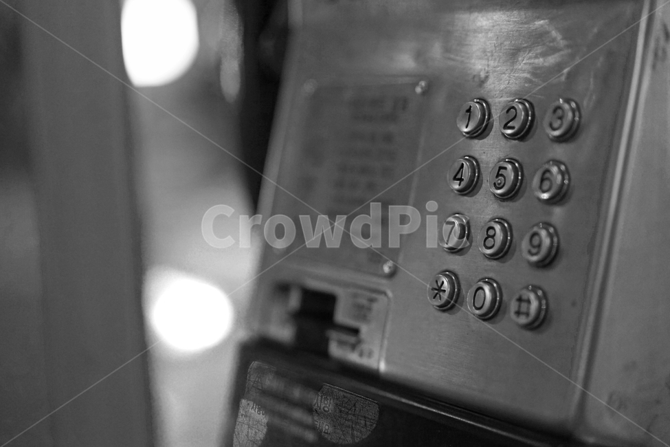 전화기,공중전화기,call,telephone,사물,통신,다이얼,번호,버튼,흑백,흑백,모노톤,monochrome,black and white,사물,물건,오브젝트,thing,object,matter