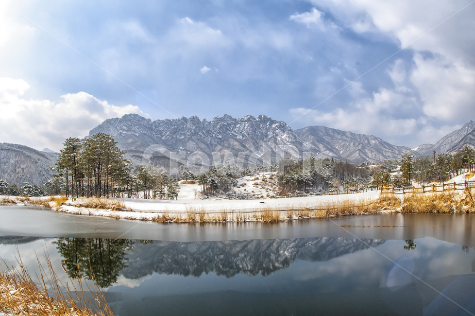 설악산,울산바위,골프장,델피노cc,설경,흰눈,호수,겨울,계절,winter,season,자연,풍경,nature,landscape