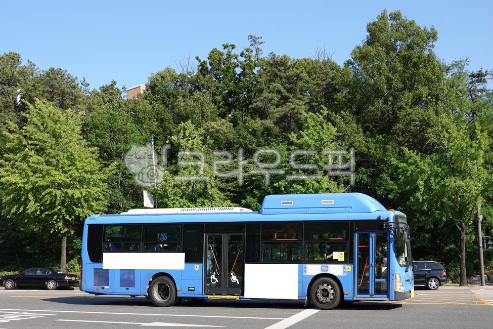 bus,commercial,commercialadvertisement,square billboard,outdoor advertising,sign board,citybusadvertisement,outdooradvertisement,Mockup image,commercialbillboard,busadvertisement,advertisingdesign,emptied,billboard,emptyspace,empty place,background,bus ad