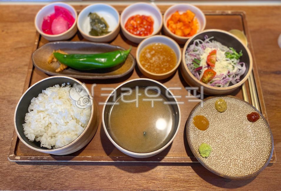 soup,table setting,Korean cuisine,cook,dining table,Korean,food,side dish,meal,foodreserves,Korean food,ingredients,One table setting,cooking,koreanfood