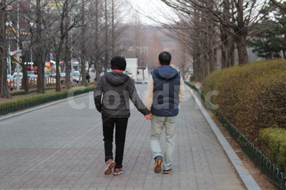 부부,연인,산책,노인,가족,색감,겨울,사람,인물,인간,human,person,연인,커플,사랑,lover,couple