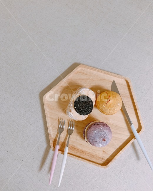 디저트,다쿠아즈,sweets,과자,cutlery,food,음식,fork,포크,마카롱,디저트,간식,후식,dessert,snack