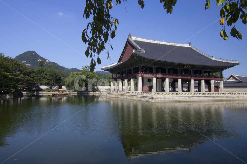 경회루,경복궁,연못,하늘,궁궐,조선,기와집,정자,연회,한국전통,한국문화,korean traditional,korean culture,랜드마크,landmark,tourist attraction,한국랜드마크,한국관광지,한국명소,korea landmark,korea tourist attraction,건축물,건물외관,exterior,building,structure,architecture,construction