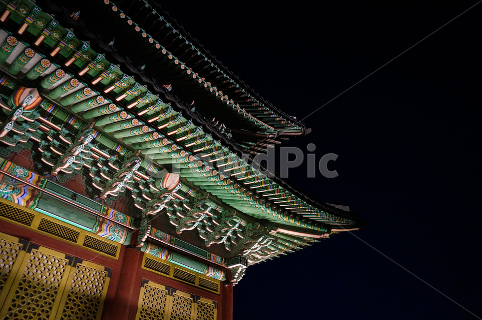 한국전통,창덕궁,야경,기와,전통건축,nightscape,emotional,sensible,야경,밤,풍경,nightscape,night,landscape,한국전통,한국문화,korean traditional,korean culture,랜드마크,landmark,tourist attraction,한국랜드마크,한국관광지,한국명소,korea landmark,korea tourist attraction,건축물,건물외관,exterior,building,structure,architecture,construction,건물,worship,예배,shrine,신사,pagoda,탑
