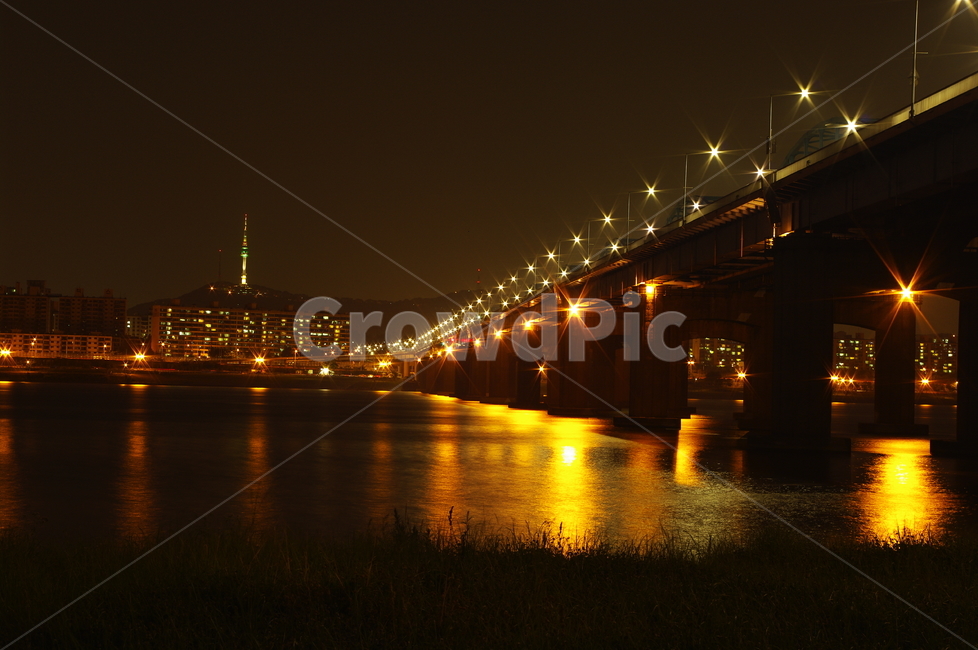 서울,한강,대교,야경,풍경,빛,조명,다리,야경,밤,풍경,nightscape,night,landscape,도시,city,한국도시풍경,한국도시경관,korea cityscape,building,건물,bridge