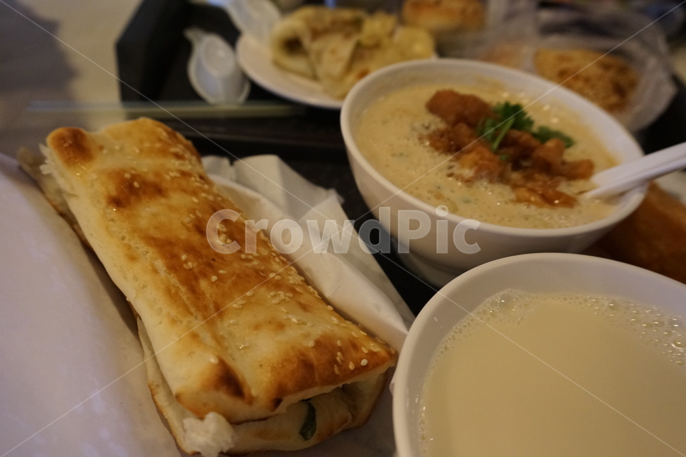dish,요리,food,음식,meal,식사,bowl,사발,대만음식,중국음식,중식,중화요리,이색음식,맛있는음식,noodle,국물요리,아침식사,breakfast,chinesebreakfast,계란요리,밀가루,밀가루음식,전병,빵,bread,밀전병,모닝빵,bun,스프,수프,soup,국물,도우장,또우장,콩스프,두유,두장,음식,식재료,요리,food,cook,meal,dishes,food reserves