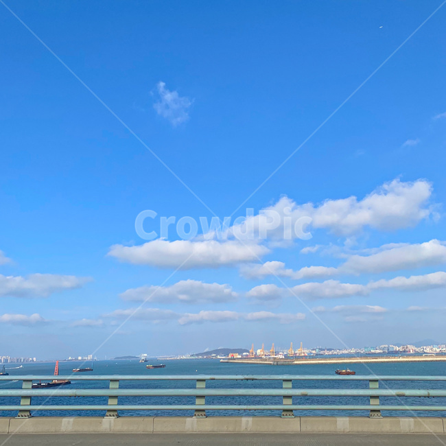 railing,난간,바다,하늘,파란색,푸른,sea,sky,blue,청량한