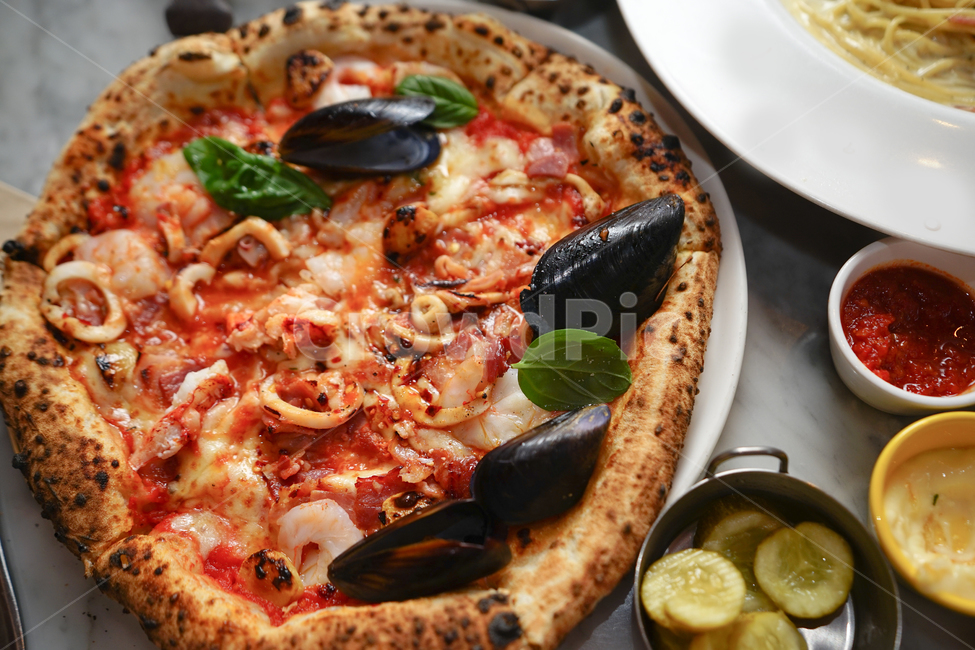 피자,pizza,이탈리안,해산물,빵,식사,음식,푸드,food,먹거리,외식,피클,도우,음식,식재료,요리,food,cook,meal,dishes,food reserves,양식,서양음식,서양요리,western food,western dishes,western meal,western cook