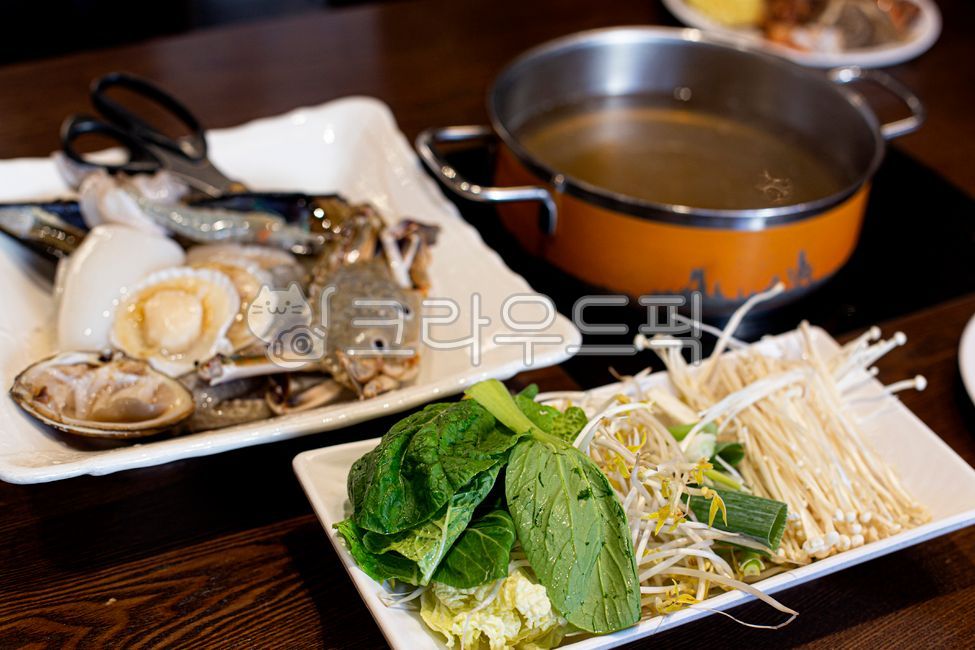 샤브샤브,해물,해산물,씨푸드,음식,야채,버섯,조개,꽃게,육수