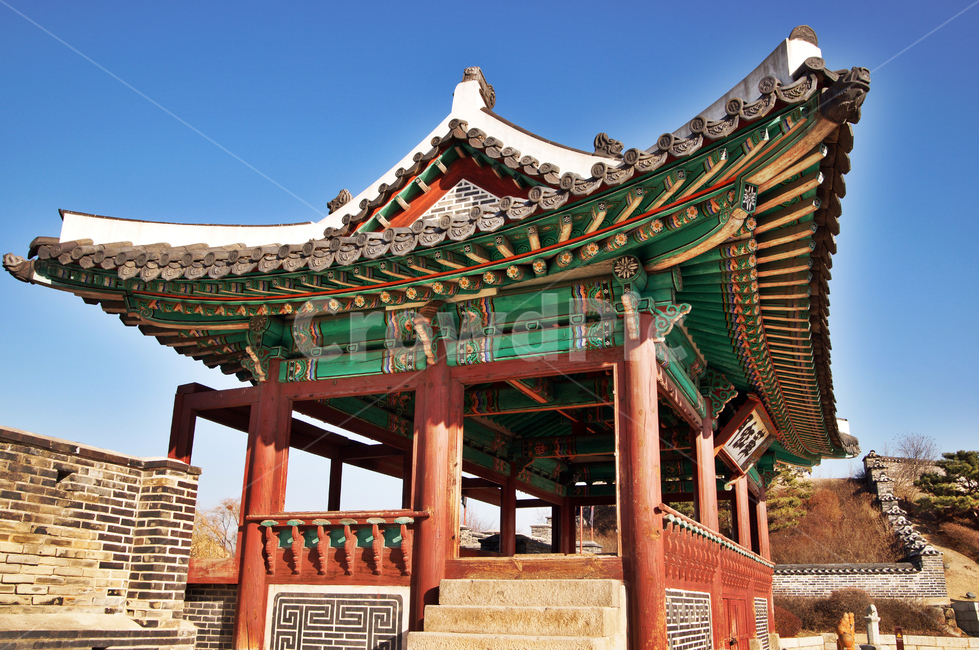 화홍문,수문,북수문,전각,수원화성,화성,수원,유네스코세계문화유산,성벽,팔작지붕,수원8경,화홍관창,한국전통,한국문화,korean traditional,korean culture,건축물,건물외관,exterior,building,structure,architecture,construction