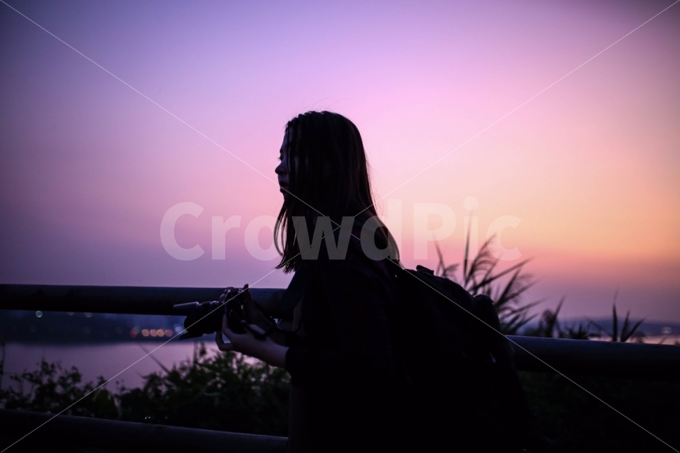 하늘공원,서울,일몰중,캐논,저녁,사람,인물,인간,human,person,여성,여자,woman,female,lady,인물실루엣,사람실루엣,character silhouette,human silhouette,사진작가,포토그래퍼,photographer,감성,sensible,feeling,색깔,색상,색채,색감,color sense,color sensitivity,feeling of color,silhouette,실루엣