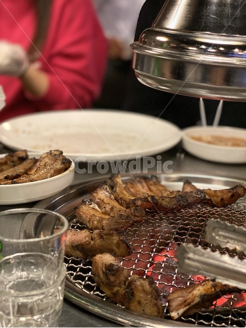 meal,식사,food,음식,쪽갈비,갈비,고기,meat,식탁,상차림,숯불,불판,음식,식재료,요리,food,cook,meal,dishes,food reserves,육류,고기,meat