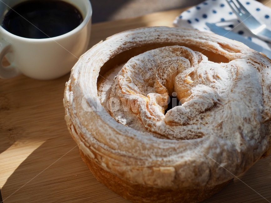페스츄리,빵,케익,페스츄리케익,커피,음식,배경,후식,간식,제과,제빵,pastry,bread,cake,pastrycake,coffee,food,background,dessert,snack,confectionery,baking,빵,bread,디저트,간식,후식,dessert,snack,커피,카페,coffee,cafe