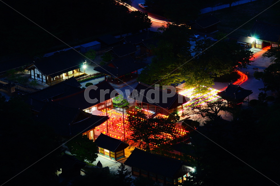 내소사,석가탄신일,사찰,부안,연등,야경,밤,풍경,nightscape,night,landscape,종교,신앙,religion,belief,faith,축제,행사,festival,carnival,event