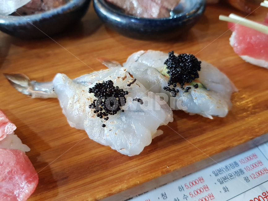 스시,초밥,새우,캐비어,일식