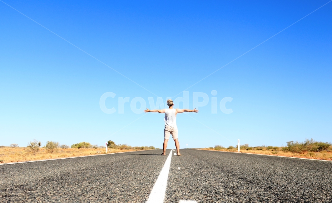 도로,자유,넓음,길위,자연,사람,인물,인간,human,person,여행,휴가,traveling,vacation,trip