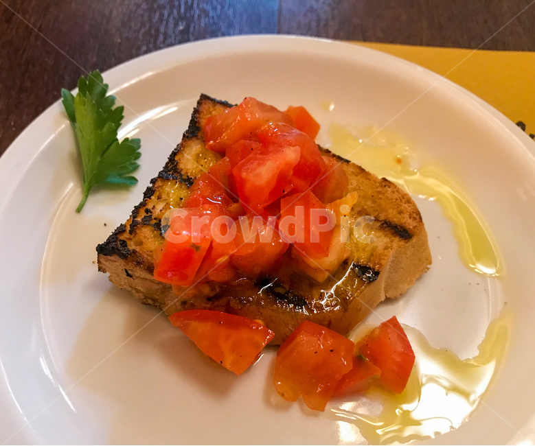 브루스케타,브루스게타,brustchetta,토스트,토마토,빵,식전빵,바게트,구운