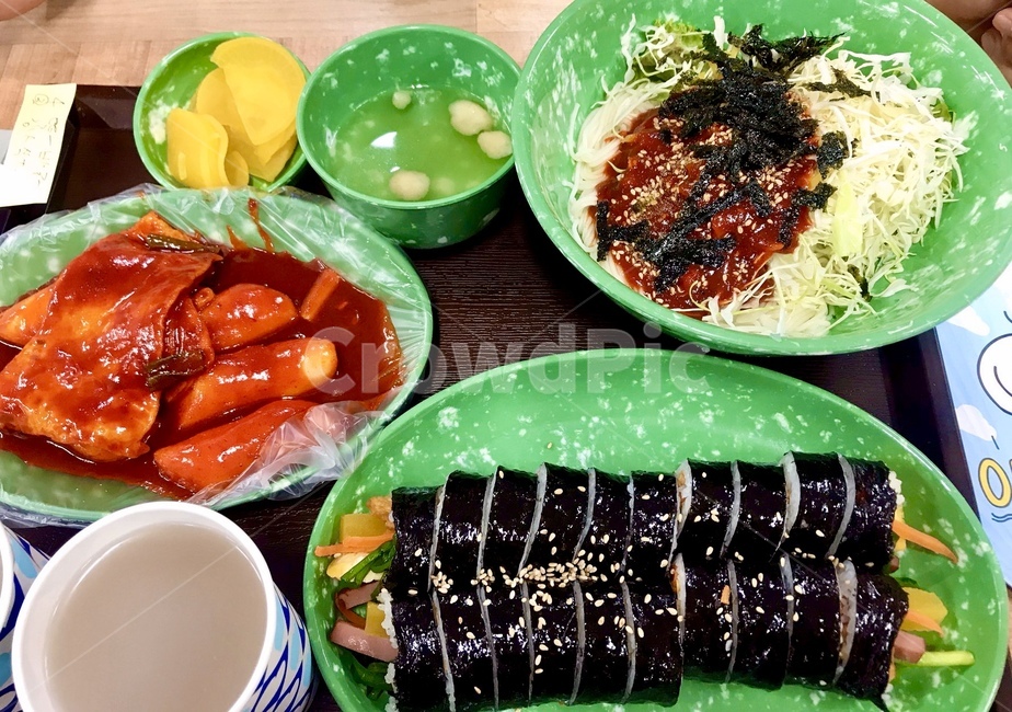 분식,옛날떡볶이,김밥,김밥정식,옛날분식,옛날적인음식,음식,food,포장마차,포장,길거리,낭만,빨간,분식집,참깨,비빔,단무지