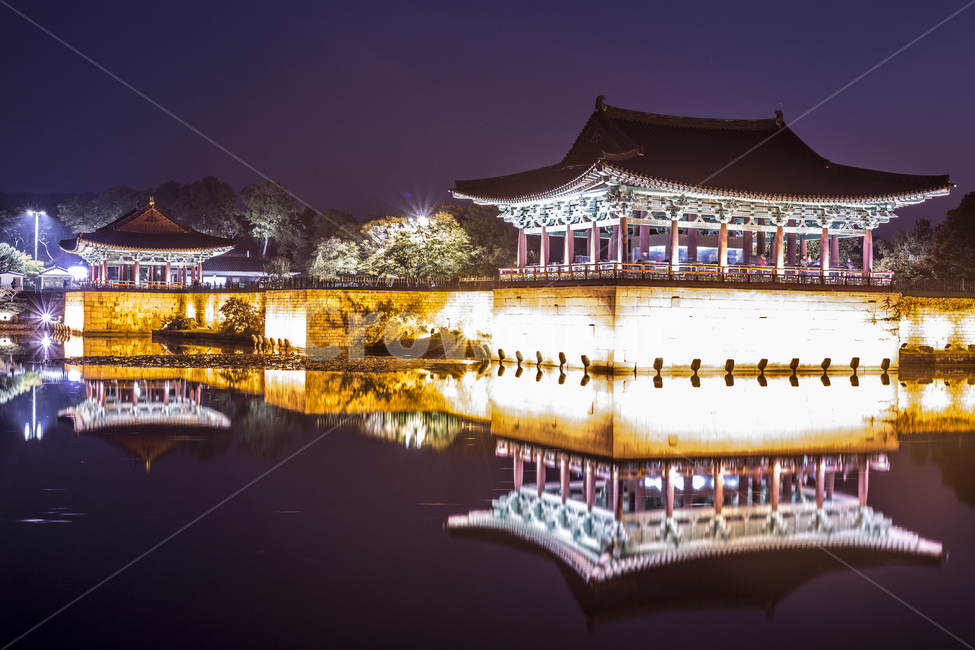 동궁과월지,문화재,예술,건축물,야경,안압지,경주,문화제,대한민국,한옥,인공연못,풍경,경치,landscape,scenery,scene,view,culturalassets,culturalproperties,한국,전통,traditional,야경,밤,풍경,nightscape,night,landscape,한국전통,한국문화,korean traditional,korean culture,랜드마크,landmark,tourist attraction,한국랜드마크,한국관광지,한국명소,korea landmark,korea tourist attraction,building,건물,architecture,shrine,신사,worship,예배,pagoda,탑