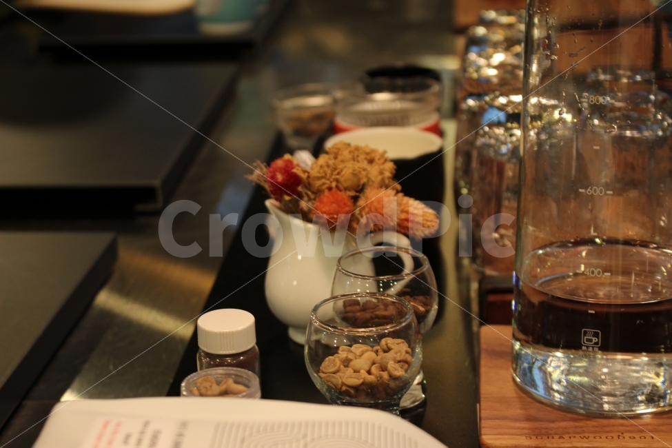 커피,카페,스페셜티,로스터리,인테리어,맛집,coffee,cafe,specialty,roastery,꽃,소품,커피,카페,coffee,cafe