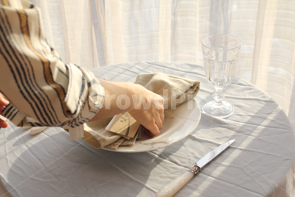 식사자리,table,tabletop,테이블탑,커트러리,플레이트