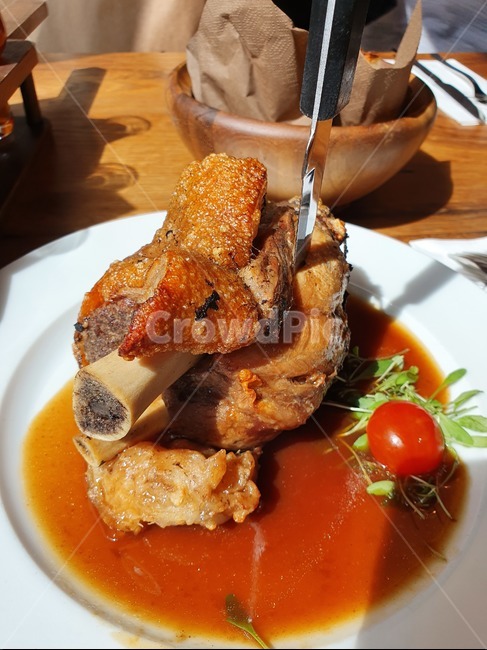 슈바인학세,schweinshaxe,독일,germany,독일음식,음식,식재료,요리,food,cook,meal,dishes,food reserves,육류,고기,meat