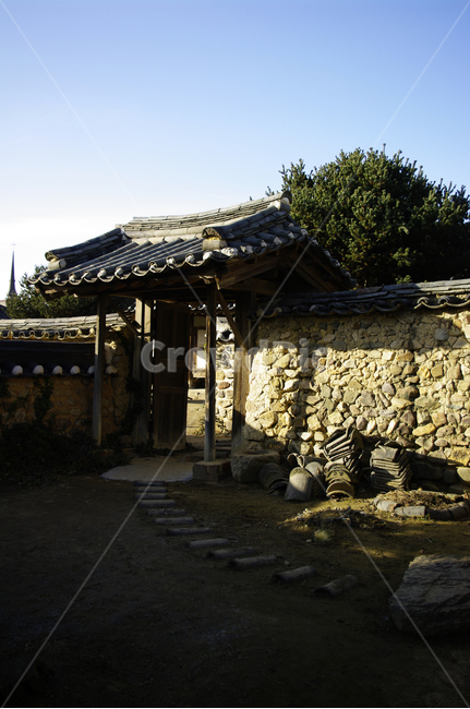 가옥,전통,한옥,돌담,담장,문,한국전통,한국문화,korean traditional,korean culture,건축물,건물외관,exterior,building,structure,architecture,construction