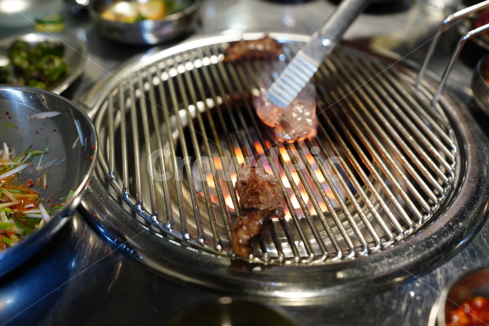 고기,소고기,한우,육류,구이,불판,먹방,안주,식사,안주거리,술자리,음식,육식,푸드,음식,식재료,요리,food,cook,meal,dishes,food reserves,육류,고기,meat,한식,한국음식,한국요리,korean food,korean dishes,korean meal,korean cook