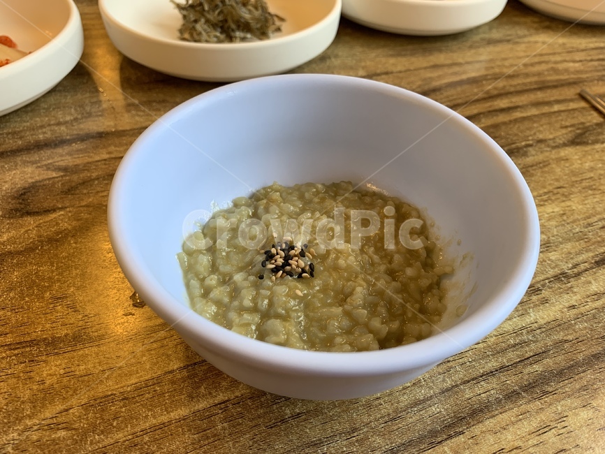 전복죽,죽,깨소금,음식,반찬,식사