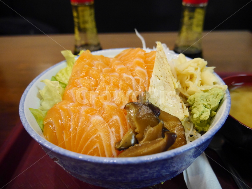 연어,연어볼,연어덮밥,덮밥,식사,맛집,음식,식재료,요리,food,cook,meal,dishes,food reserves,일식,일본음식,일본요리,Japanese food,Japanese dishes,Japanese meal,Japanese cook