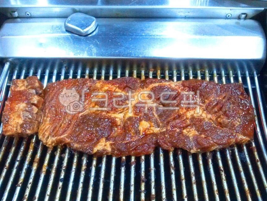 양념갈비,양념돼지갈비,갈비,양념구이,숯불구이,구이,돼지,육류,숯불,왕갈비구이,왕갈비,달콤한,먹방,음식,요리,식사,식재료,port,dish,cook,meal,food,양념