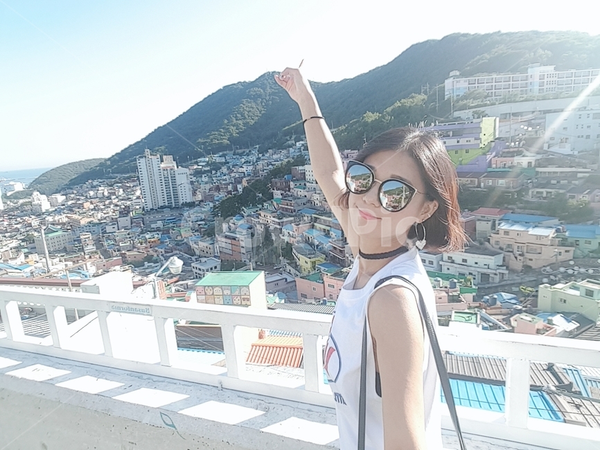 부산,여행,사람,여름,감천,하늘,사람,인물,인간,human,person,여성,여자,woman,female,lady