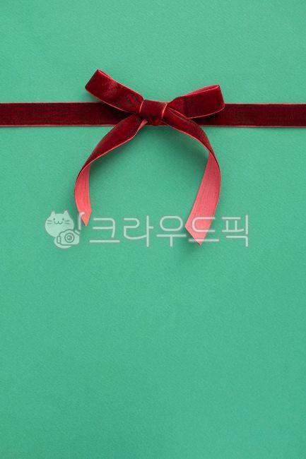 ribbon,bow knot,gift,copy space,margin,packaging,birthday,deco,anniversary,knot,event,celebration,decoration,white background,red,ornament,tie,tie,ornament,gift box,prop,frame,Christmas,Xmas