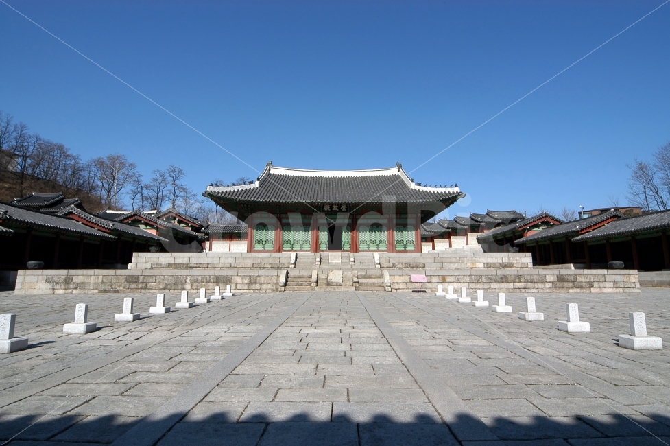 경희궁,숭정전,궁,궁궐,건축,한국,전통,전통건축,서울,단청,명소,관광지,건축물,전통건축물,고건축,문화재,품계석,랜드마크,landmark,tourist attraction,한국전통,한국문화,korean traditional,korean culture