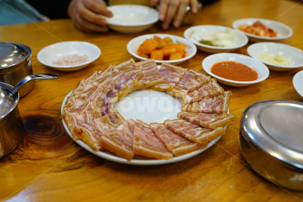 편육,음식,고기,먹방,안주,안주거리,소주안주,식사,푸드,먹거리,디너,단백질,음식,식재료,요리,food,cook,meal,dishes,food reserves,육류,고기,meat,한식,한국음식,한국요리,korean food,korean dishes,korean meal,korean cook