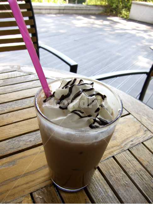 라떼,아이스라떼,크림,초코크림,latte,icecream,choco,아이스크림,여름,시원한,coffee,여유,차한잔의여유,부드러움