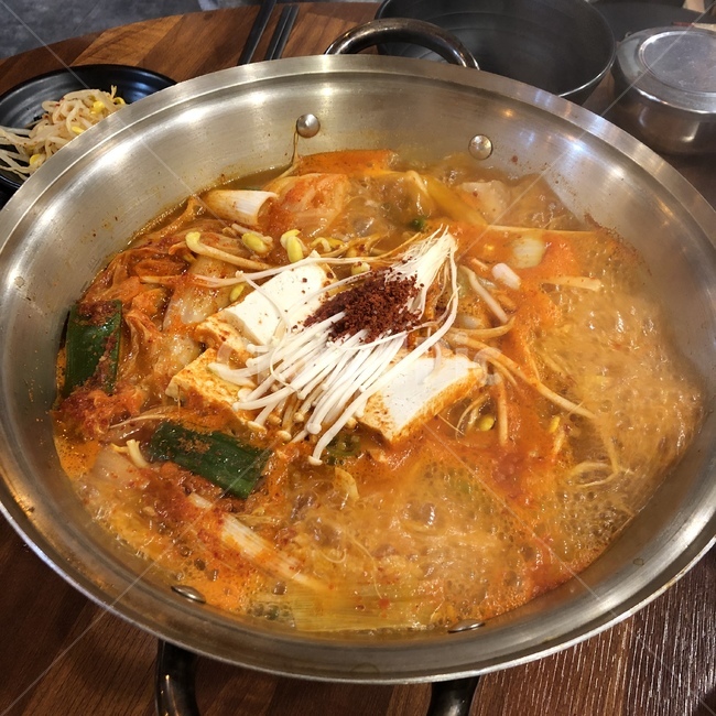음식,food,김치찌개,dish,저녁,dinner,음식,식재료,요리,food,cook,meal,dishes,food reserves,한식,한국음식,한국요리,korean food,korean dishes,korean meal,korean cook