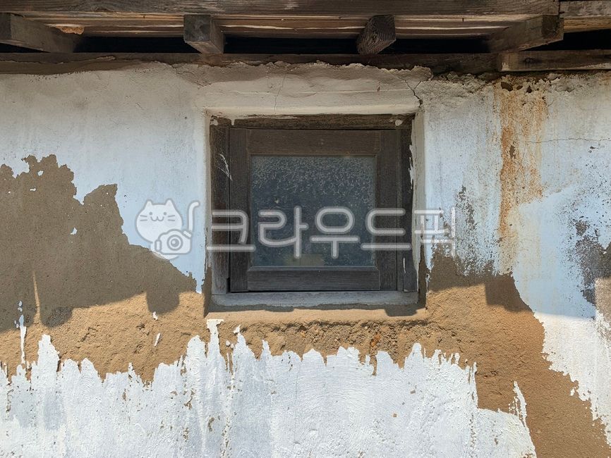 mud wall,old,old window,window,window shadow