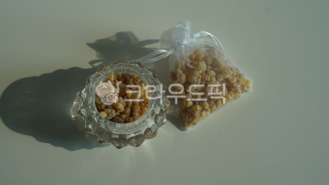 air freshener,boswellia,frankincense,natural air freshener,frankincense resin,aroma