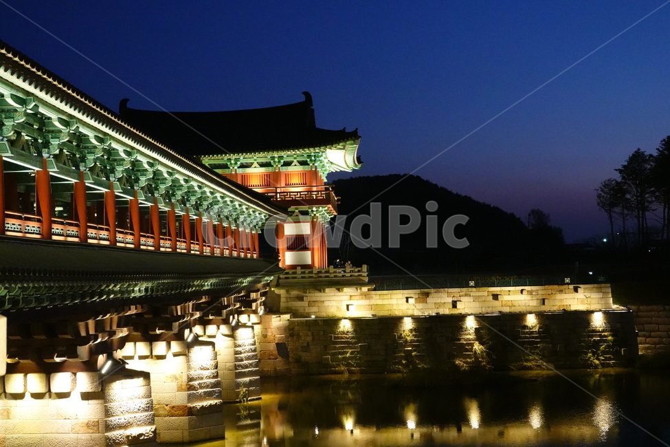 빛,밤,신라,다리,월정교,야경,밤,풍경,nightscape,night,landscape,랜드마크,landmark,tourist attraction,한국랜드마크,한국관광지,한국명소,korea landmark,korea tourist attraction