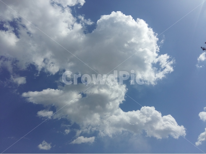 뭉게구름,봄,파랑하늘,햇빛,바람,낮,자연,풍경,nature,landscape,outdoors,옥외,sky,하늘,azure sky,푸른 하늘