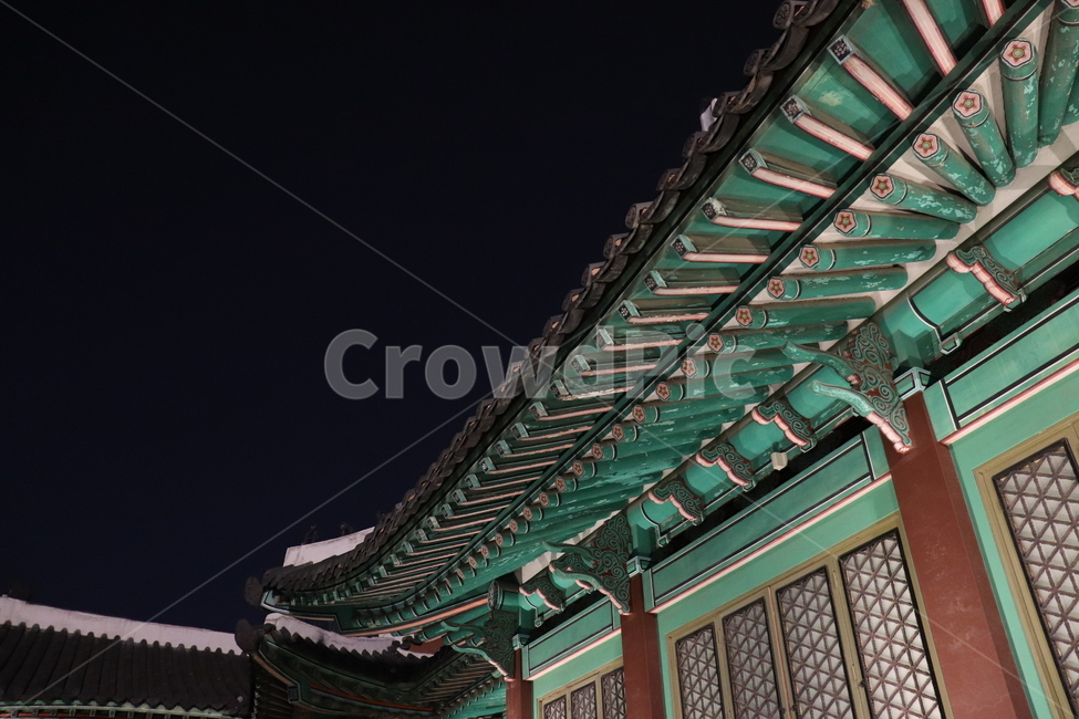 랜드마크,한옥,호텔,야경,풍경,건물,야경,밤,풍경,nightscape,night,landscape,한국전통,한국문화,korean traditional,korean culture,건축물,건물외관,exterior,building,structure,architecture,construction,staircase,계단,porch,현관